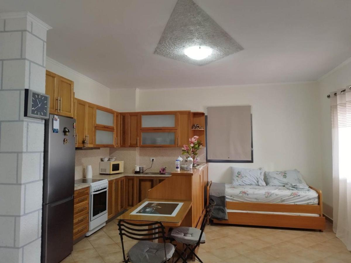 Alexander Apartment クサミル エクステリア 写真